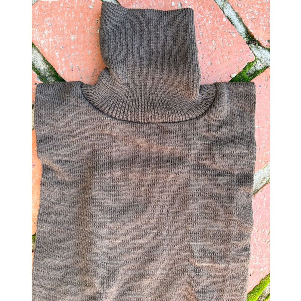 Vintage Brown Dickey! Approx 10" x 12"
